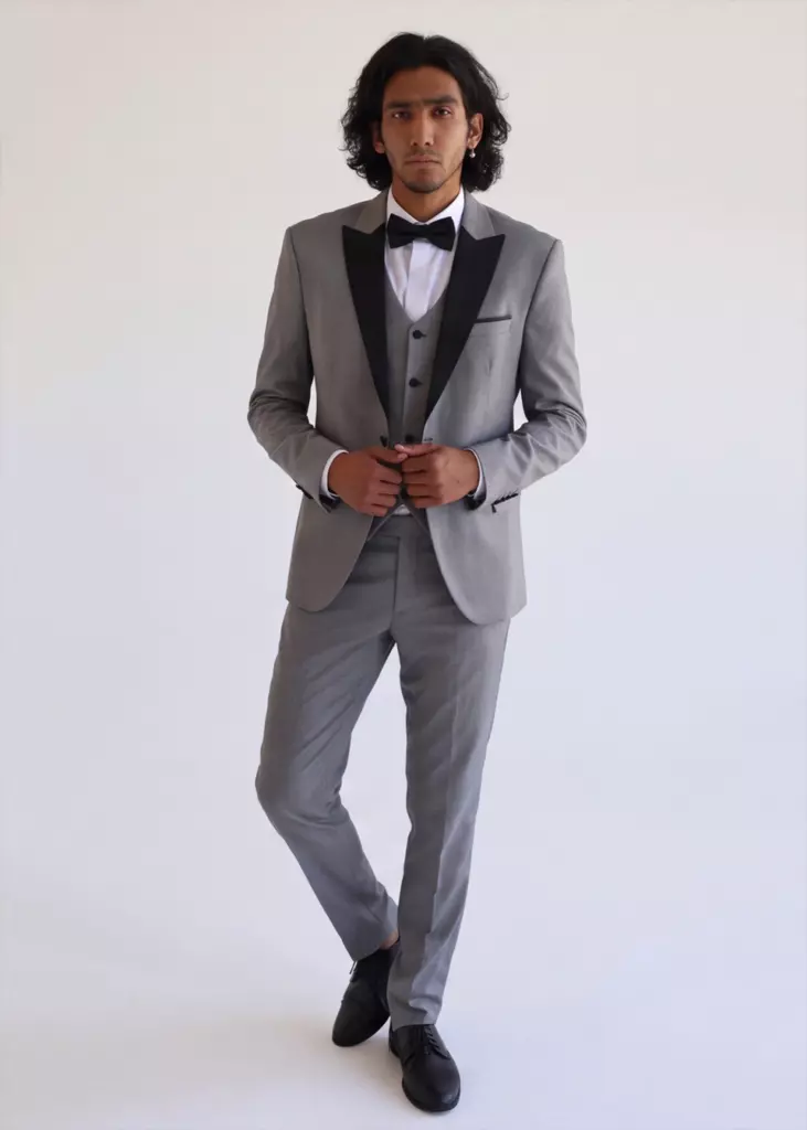 Прокат серого мужского смокинга Azzaro Formal фото 1