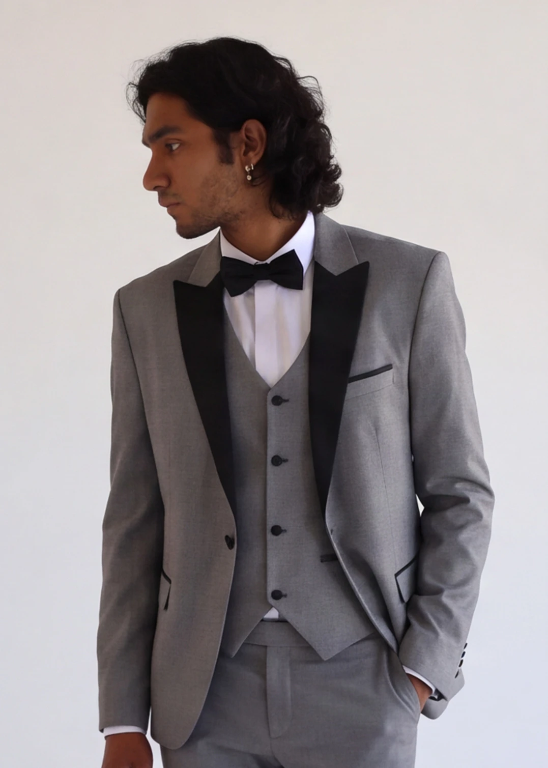 Прокат серого мужского смокинга Azzaro Formal