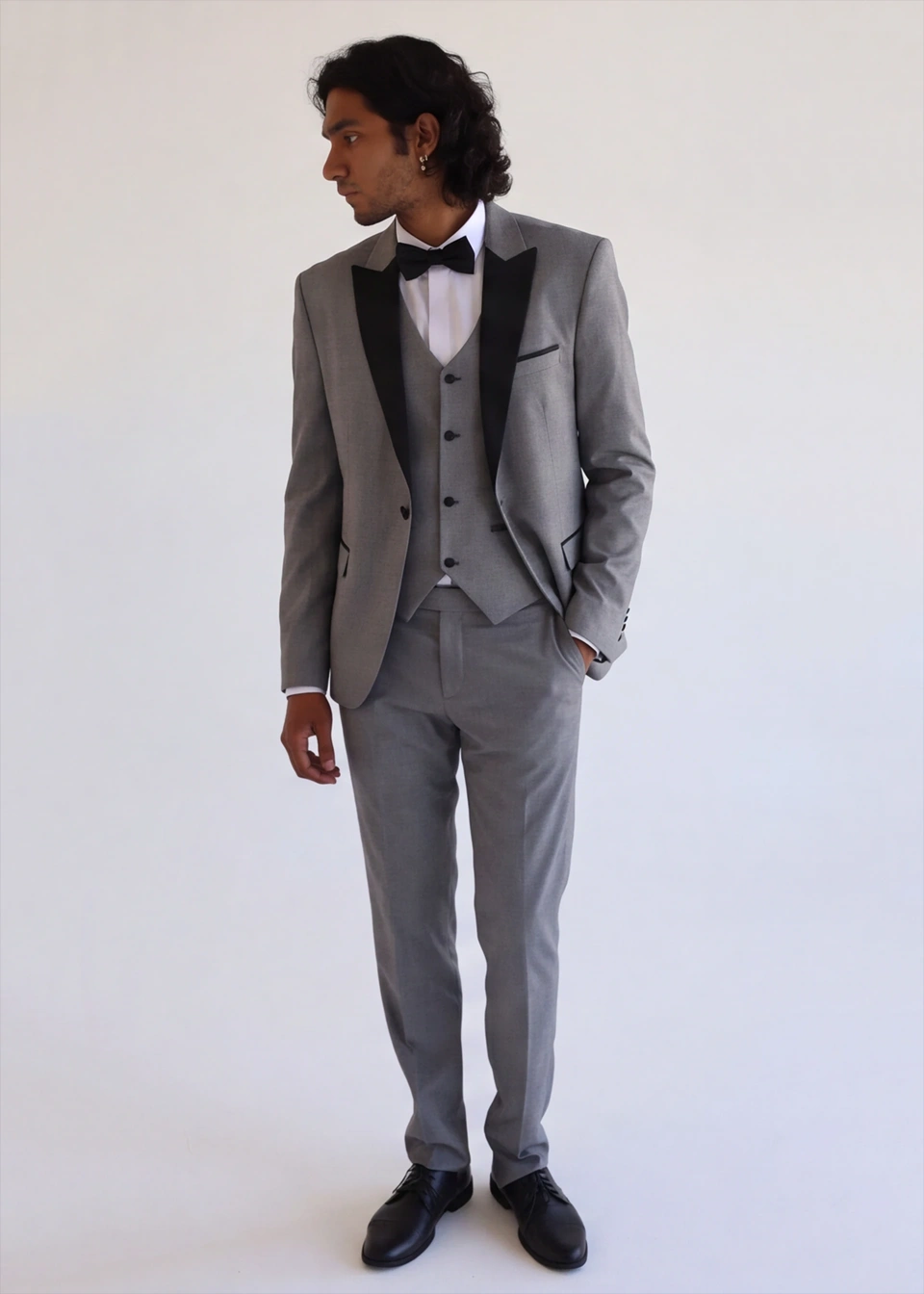 Прокат серого мужского смокинга Azzaro Formal фото 3